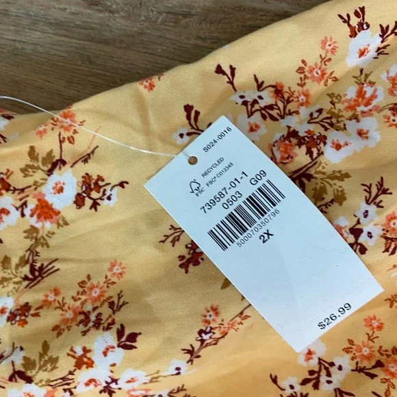 NWT old navy top - Picture 4 of 4